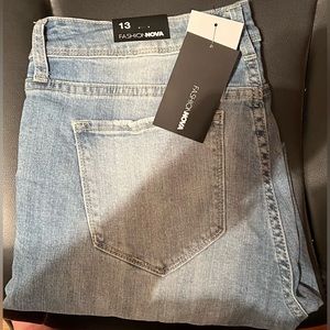 Womens FashionNova jeans. Size 13.